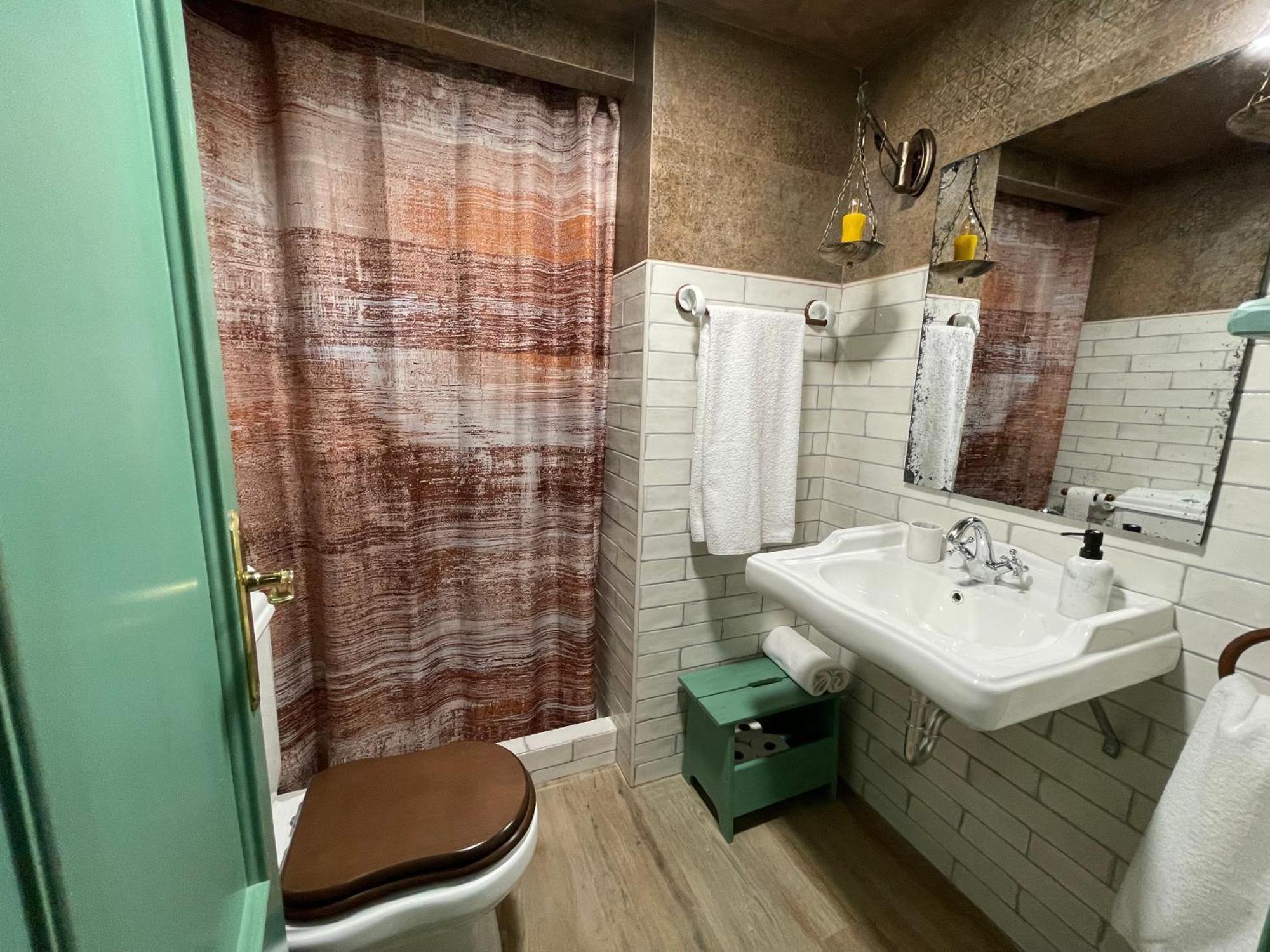 Apartamento Tematico "The Magic" Biescas  Bagian luar foto