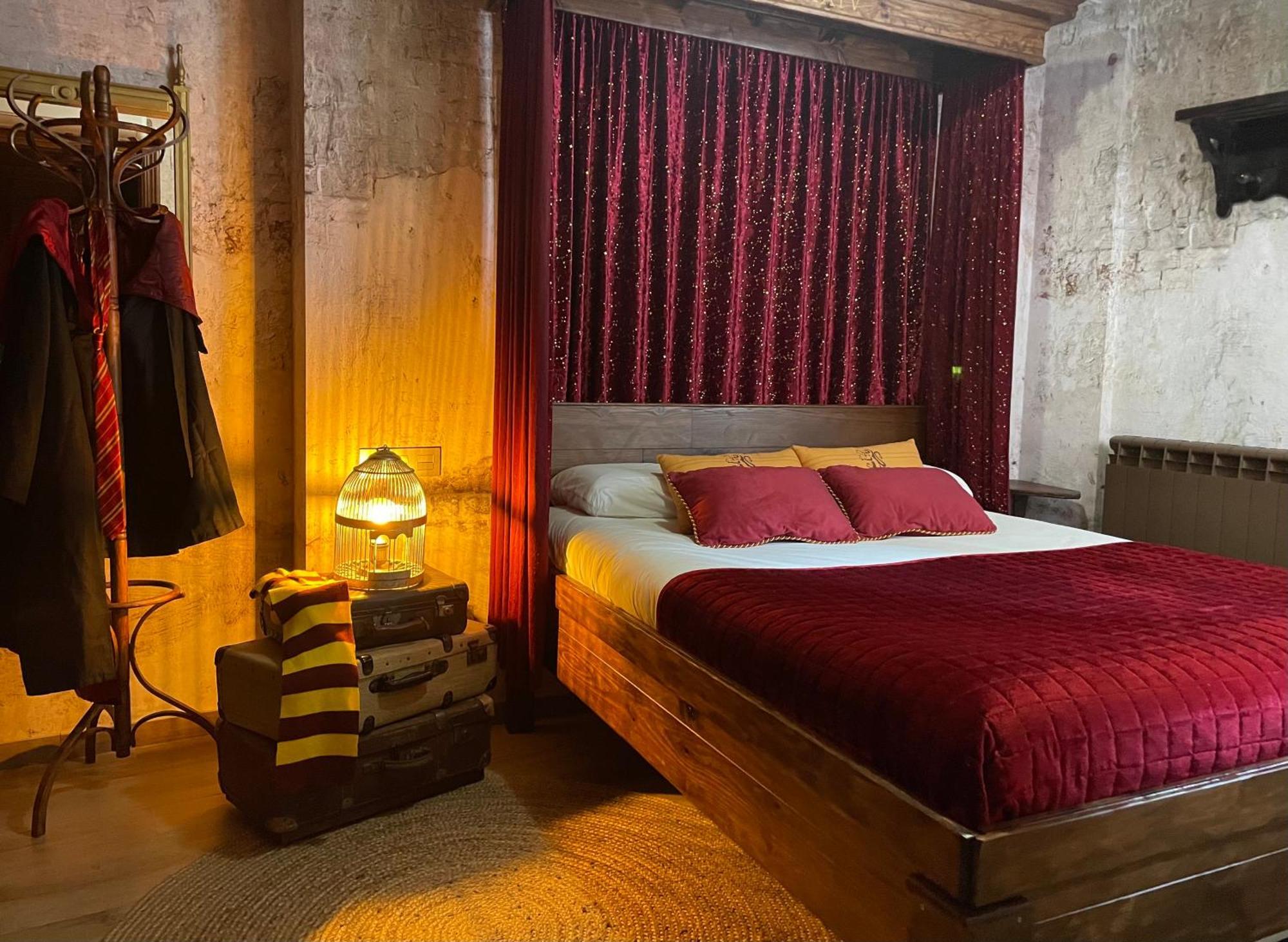 Apartamento Tematico "The Magic" Biescas  Bagian luar foto